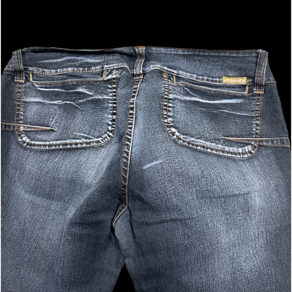 Jeans - Picture 2 of 4